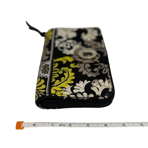 Vera Bradley Baroque RETIRED PATTERN Turn Lock Quilted Black Floral Wallet 2010 - Picture 7 of 9